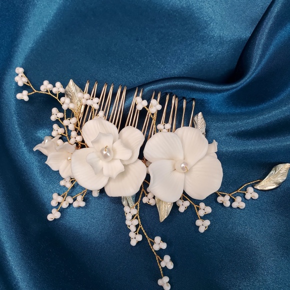 Bridal hard Ceramic hair comb freshwater pearls Headpiece Flower golden white